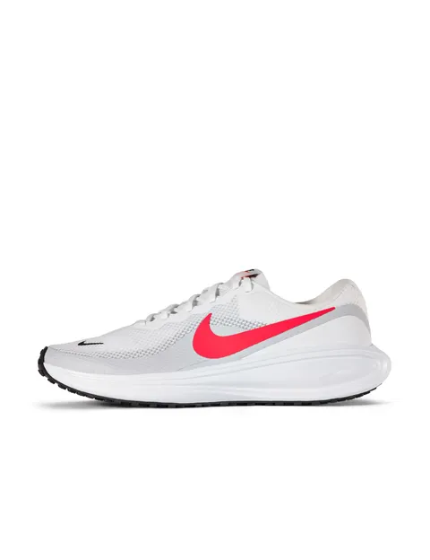Nike Revolution 8 Sneaker