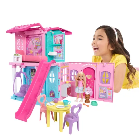 Barbie - Chelsea Casa a Scomparsa, set con 5 aree di gioco e scivolo, mini bambola