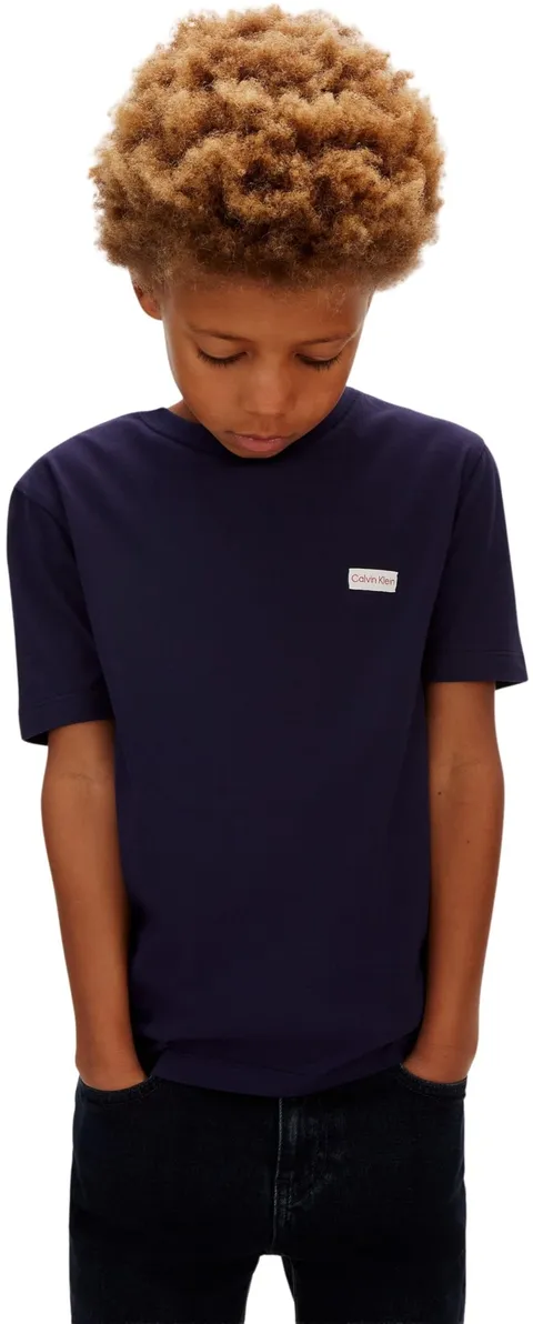 Calvin Klein Bambino T-Shirt Maniche Corte Logo Label in Cotone, Blu (Evening Blue
