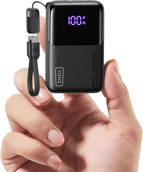 INIU Power Bank, Ultra Mini 45W Ricarica Rapida 10000mAh Powerbank con Cavo USB C