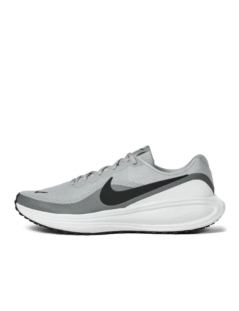 NIKE Revolution 8 Sneaker