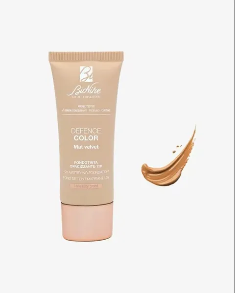 BioNike Defence Color - Mat Velvet Fondotinta Opacizzante SPF 15 per Pelle Mista e