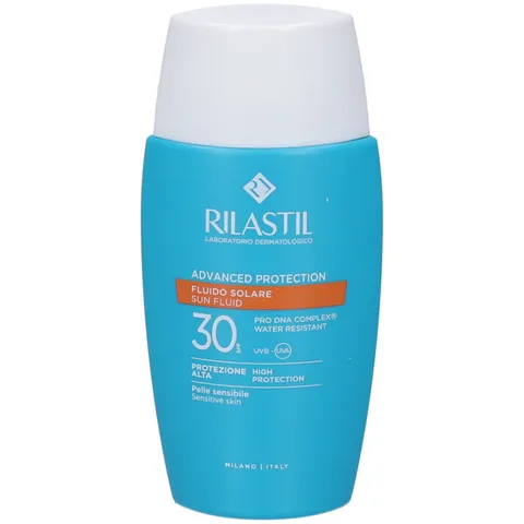 Rilastil Sun System, Advance Protection Fluido Solare SPF30 Idaratante, Resistente