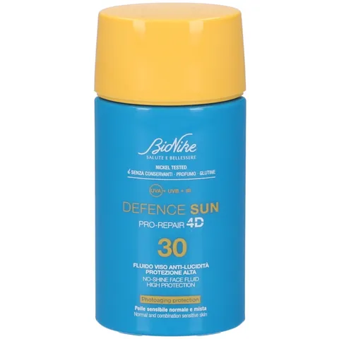 BioNike Defence Sun - Fluido Solare SPF 30 Viso, Azione Opacizzante per Pelli Normali e