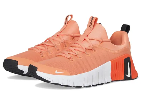 Nike Free Metcon 6, Scarpe da Ginnastica Donna, Agata Albicocca/Bianco/Turf