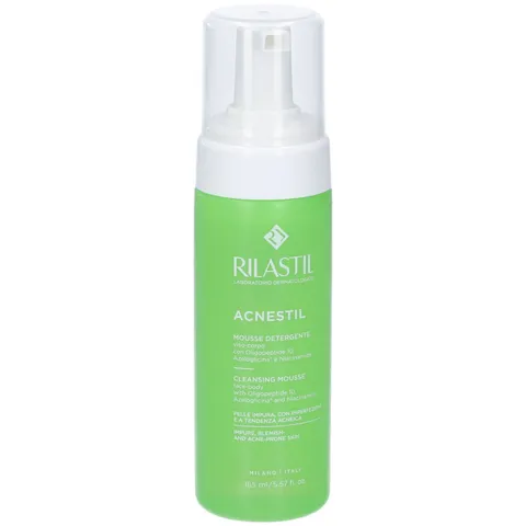 Rilastil Acnestil Mousse Detergente, Formula Delicata, Pelli con Tendenza Acneica