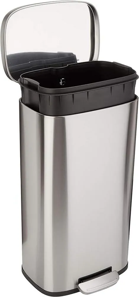 Amazon Basics Pattumiera rettangolare con chiusura silenziosa, 30 l/ 7.9 galloni