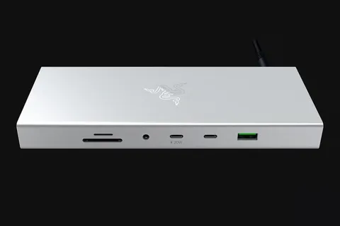 Razer USB 4 Dock - USB High-Speed-Dock - Supporto doppio display, ricarica dispositivi (3x USB-C, 5x USB-A, HDMI, DisplayPort, Gigabit Ethernet) Bianco