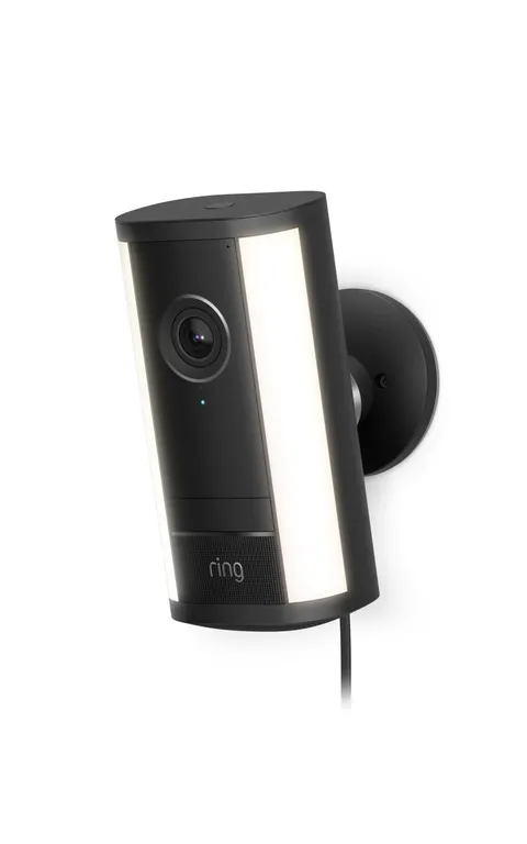 Ring Spotlight Cam Pro Plug-In Retinal 4K